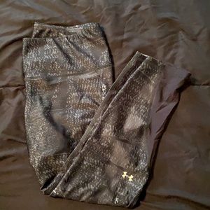 Black and grey leggings